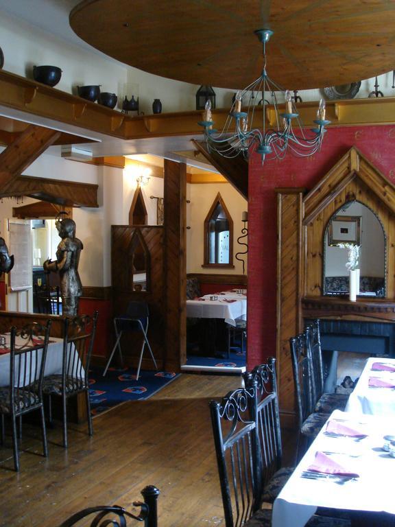 The Grail Court Hotel バートン・アポン・トレント エクステリア 写真